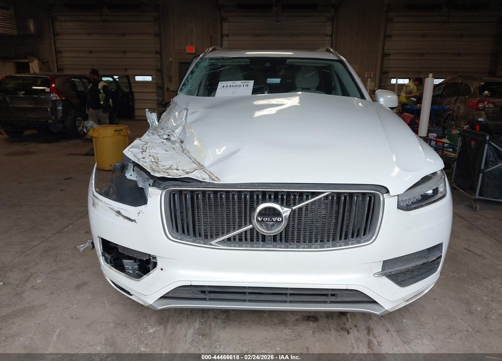 2017 VOLVO XC90 T6 MOMENTUM VIN: YV4A22PK5H1111177