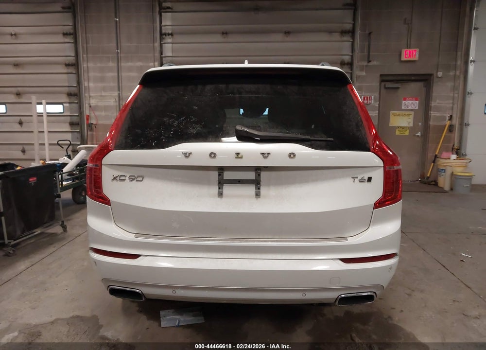 2017 VOLVO XC90 T6 MOMENTUM VIN: YV4A22PK5H1111177