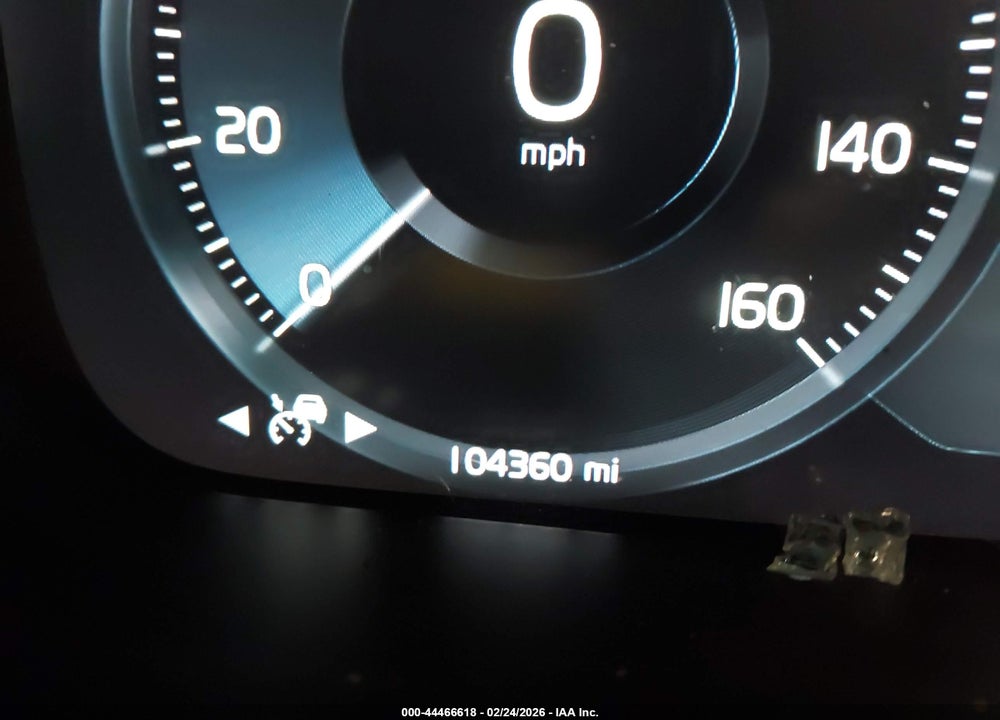 2017 VOLVO XC90 T6 MOMENTUM VIN: YV4A22PK5H1111177