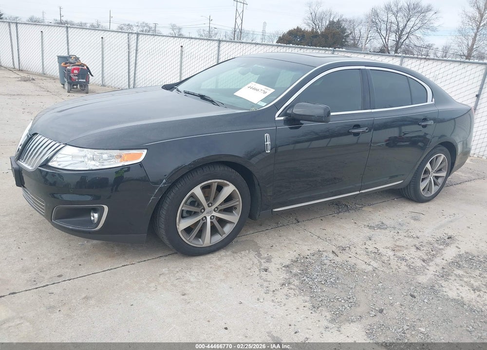 2011 LINCOLN MKS VIN: 1LNHL9DR2BG605070