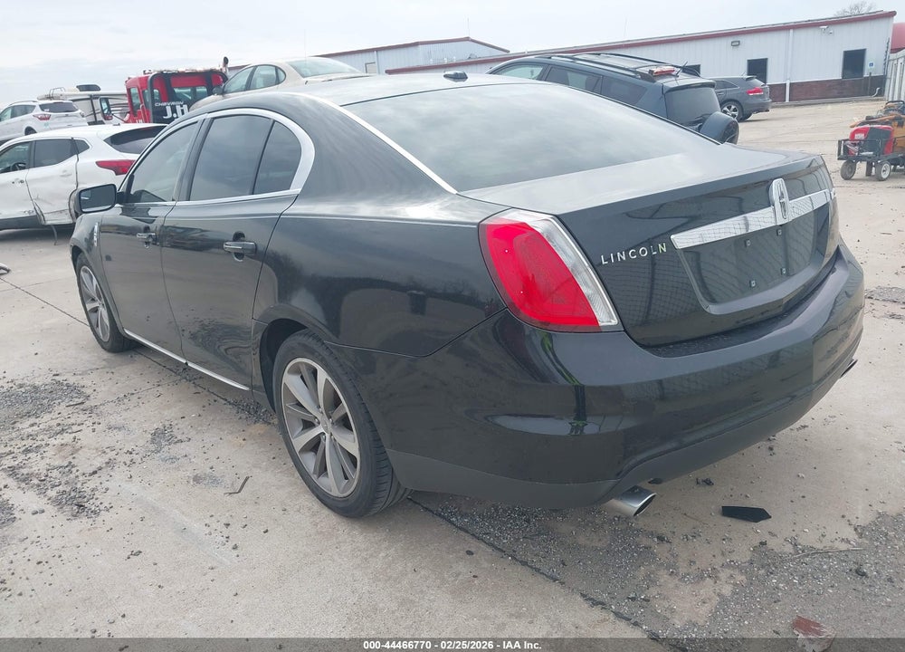 2011 LINCOLN MKS VIN: 1LNHL9DR2BG605070