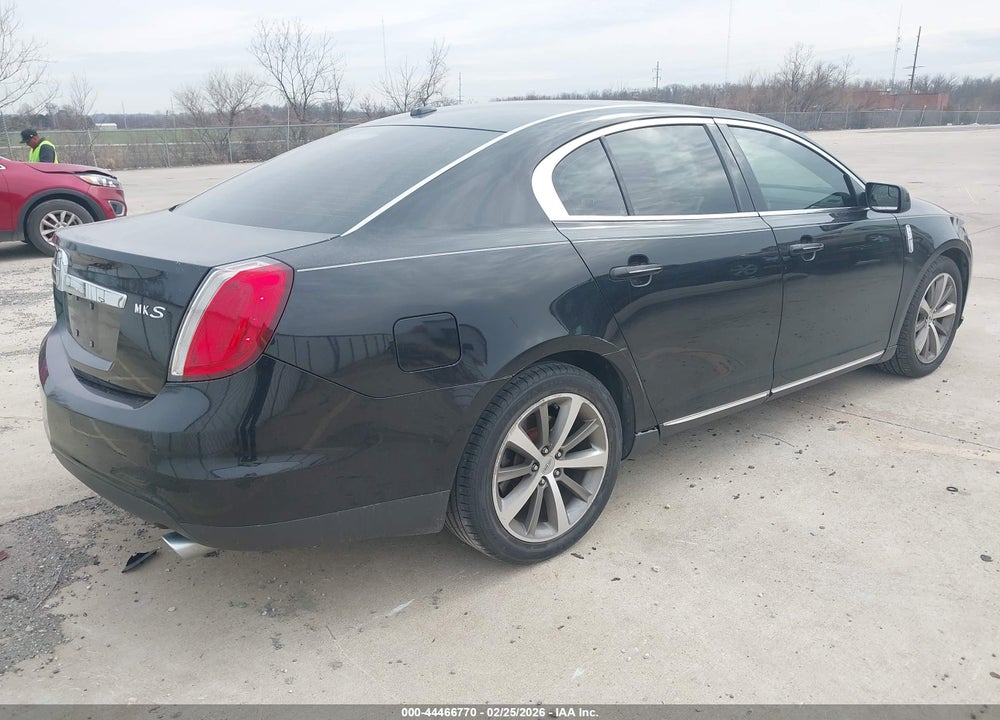 2011 LINCOLN MKS VIN: 1LNHL9DR2BG605070