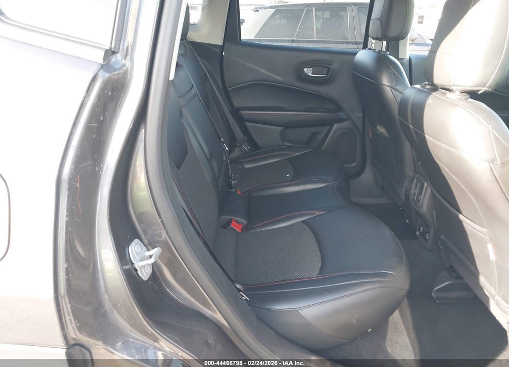 2019 JEEP COMPASS TRAILHAWK 4X4 VIN: 3C4NJDDB1KT670930