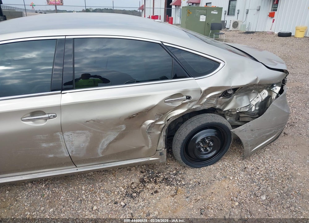 2015 TOYOTA AVALON XLE VIN: 4T1BK1EB7FU176267