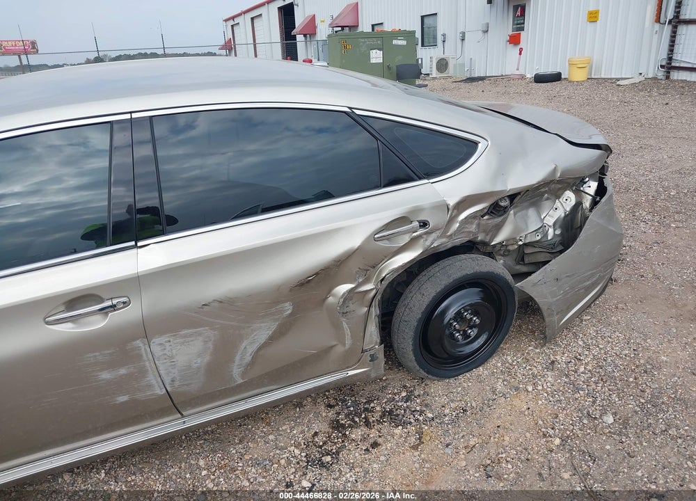 2015 TOYOTA AVALON XLE VIN: 4T1BK1EB7FU176267