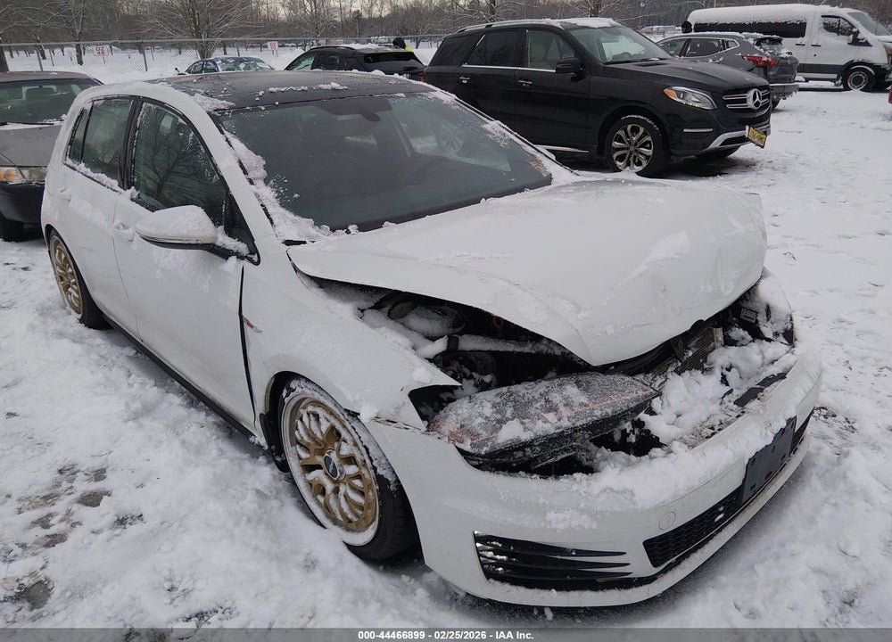 2015 VOLKSWAGEN GOLF GTI 2.0T SE 4-DOOR VIN: 3VW4T7AUXFM054752