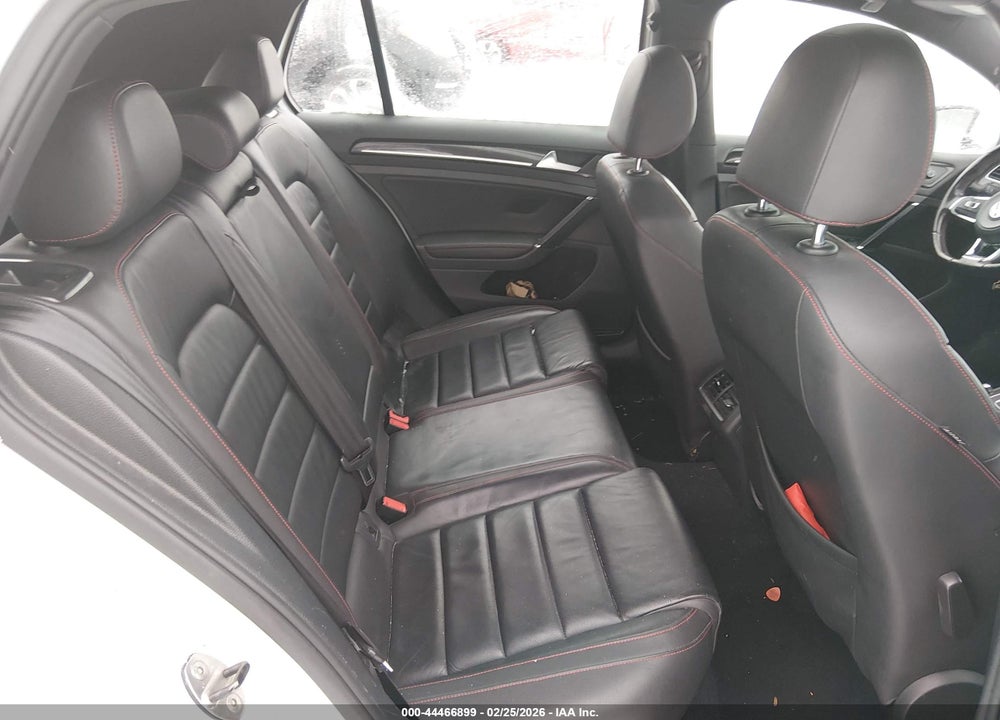 2015 VOLKSWAGEN GOLF GTI 2.0T SE 4-DOOR VIN: 3VW4T7AUXFM054752