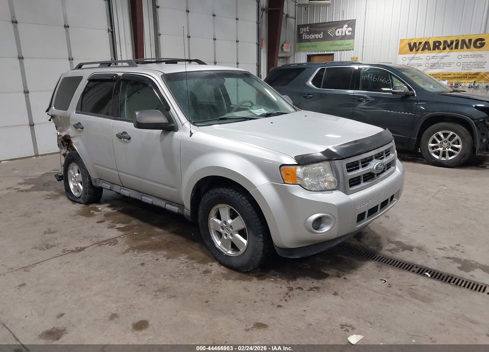 2010 FORD ESCAPE XLS VIN: 1FMCU9C72AKD34885
