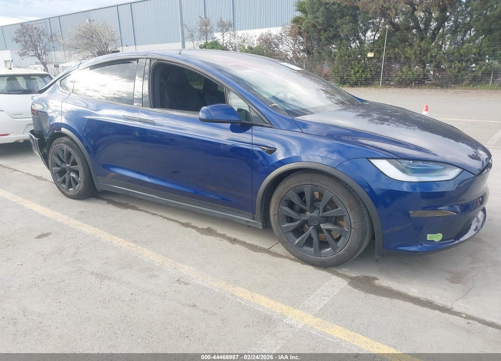 2023 TESLA MODEL X DUAL MOTOR ALL-WHEEL DRIVE/STANDARD RANGE VIN: 7SAXCAE5XPF377952