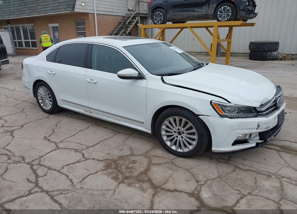 2016 VOLKSWAGEN PASSAT 1.8T SE VIN: 1VWBT7A32GC057372