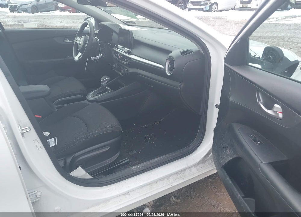 2019 KIA FORTE LXS VIN: 3KPF24AD5KE087286
