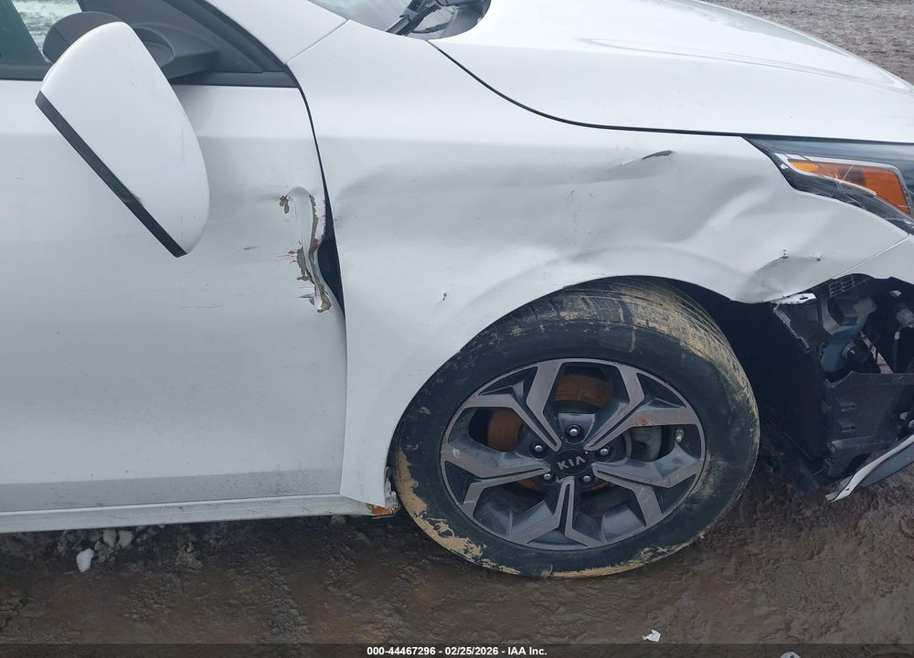 2019 KIA FORTE LXS VIN: 3KPF24AD5KE087286