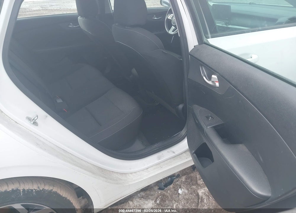 2019 KIA FORTE LXS VIN: 3KPF24AD5KE087286