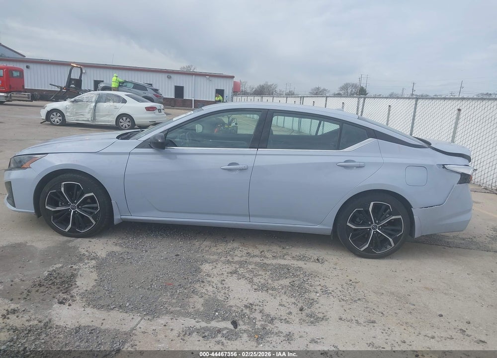 2023 NISSAN ALTIMA SR FWD VIN: 1N4BL4CV7PN399605