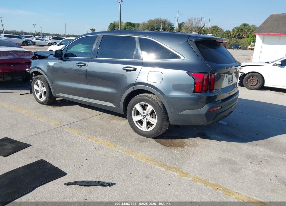 2022 KIA SORENTO LX VIN: 5XYRG4LC7NG137454