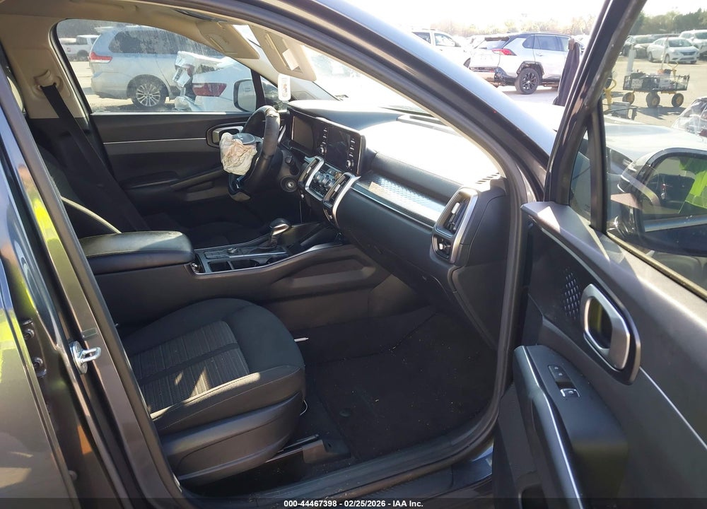 2022 KIA SORENTO LX VIN: 5XYRG4LC7NG137454