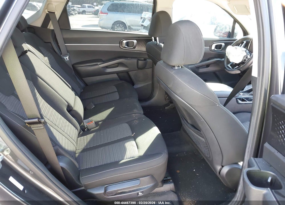 2022 KIA SORENTO LX VIN: 5XYRG4LC7NG137454