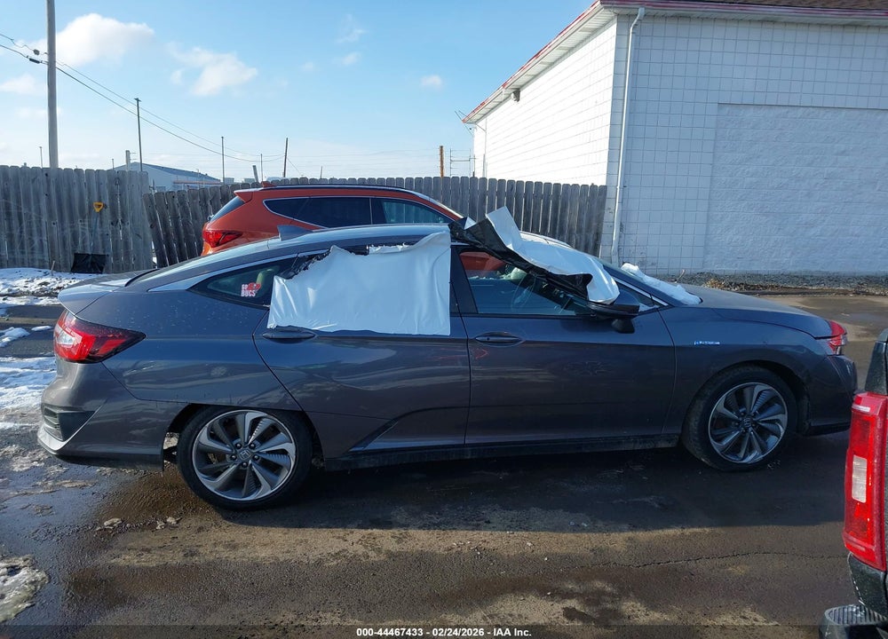 2018 HONDA CLARITY PLUG-IN HYBRID VIN: JHMZC5F1XJC013798