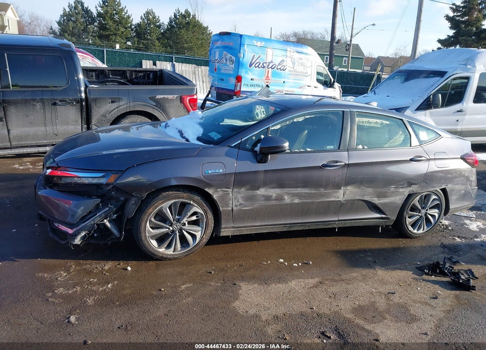 2018 HONDA CLARITY PLUG-IN HYBRID VIN: JHMZC5F1XJC013798