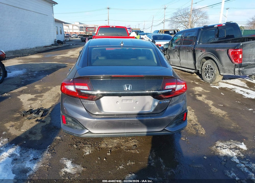2018 HONDA CLARITY PLUG-IN HYBRID VIN: JHMZC5F1XJC013798