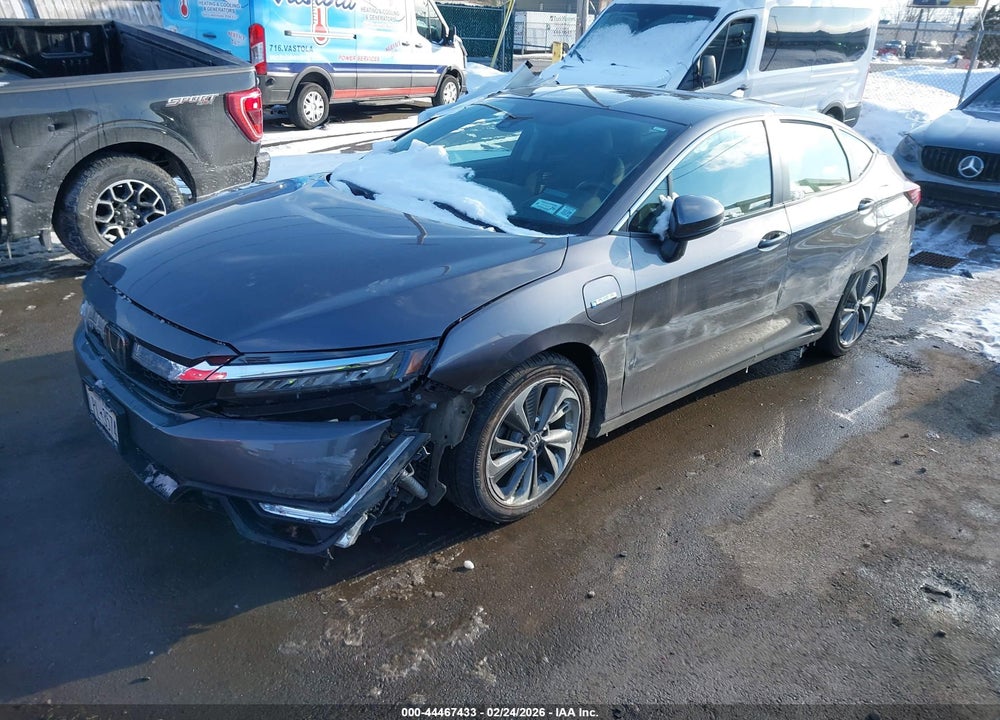 2018 HONDA CLARITY PLUG-IN HYBRID VIN: JHMZC5F1XJC013798