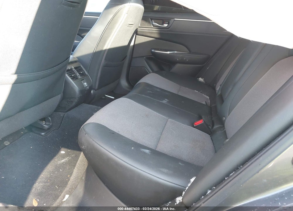 2018 HONDA CLARITY PLUG-IN HYBRID VIN: JHMZC5F1XJC013798