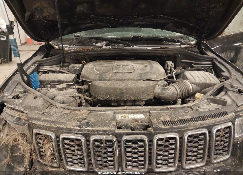 2018 JEEP GRAND CHEROKEE LAREDO E 4X4 VIN: 1C4RJFAG2JC240508
