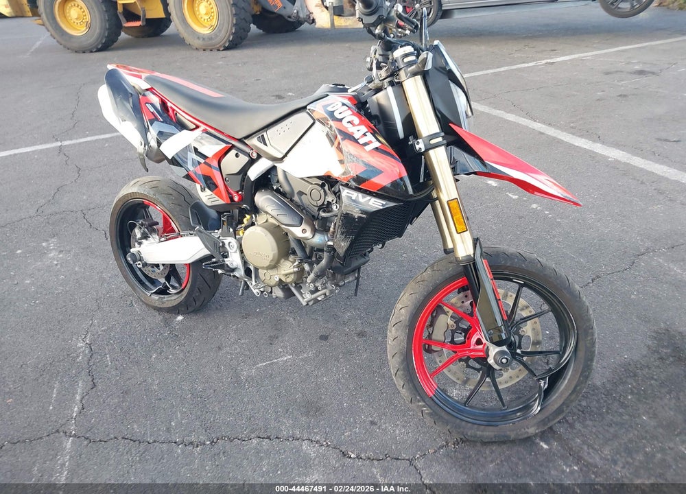 2025 DUCATI HYPERMOTARD VIN: ZDMBAS2N6SB003717