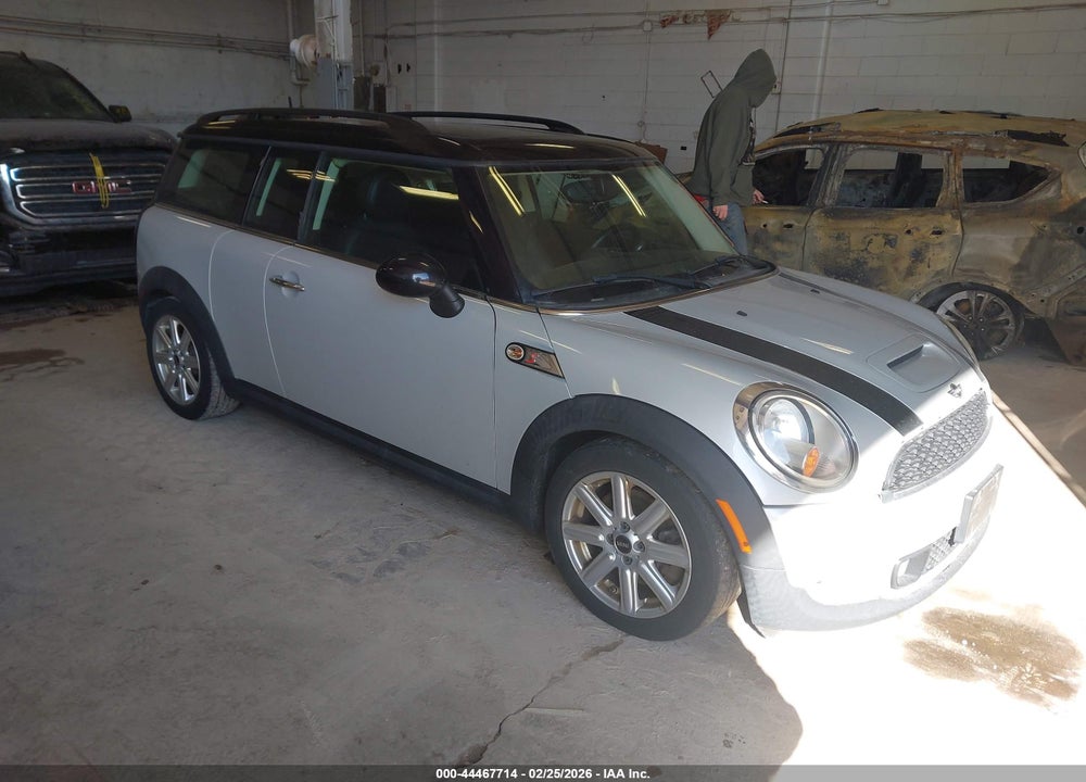 2013 MINI CLUBMAN COOPER S VIN: WMWZG3C51DT800044
