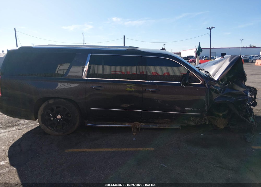 2016 GMC YUKON XL DENALI VIN: 1GKS2HKJ7GR317825