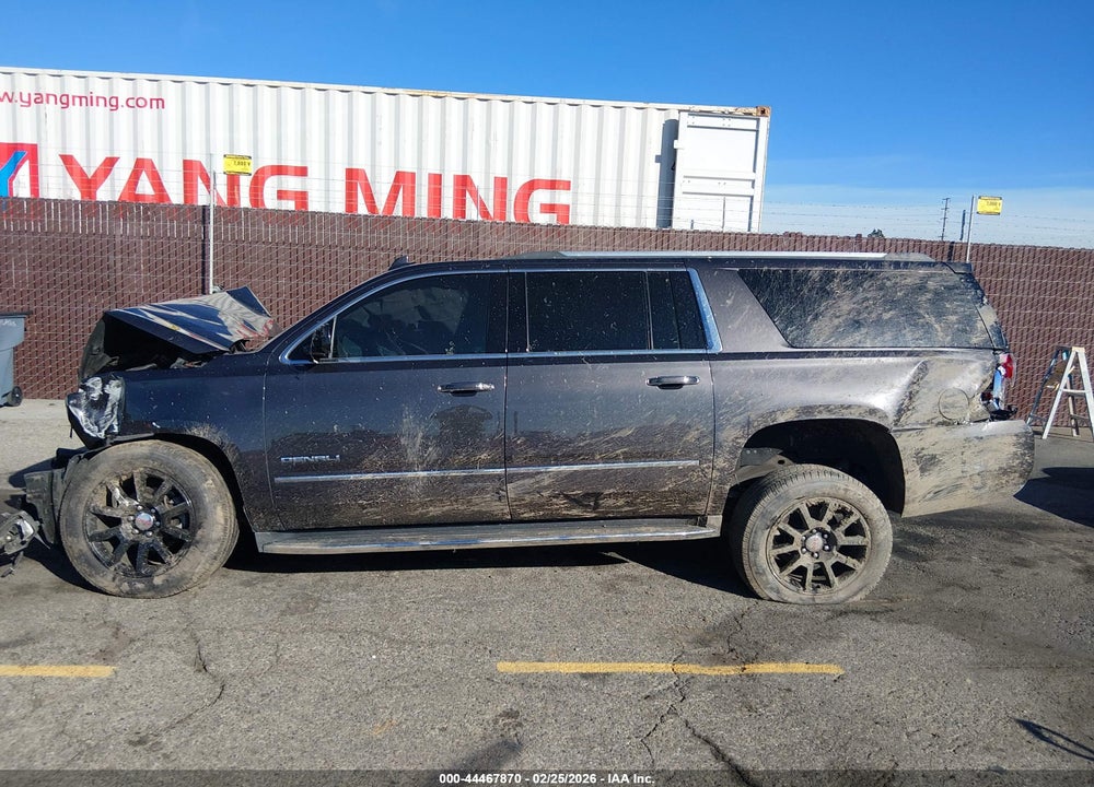 2016 GMC YUKON XL DENALI VIN: 1GKS2HKJ7GR317825