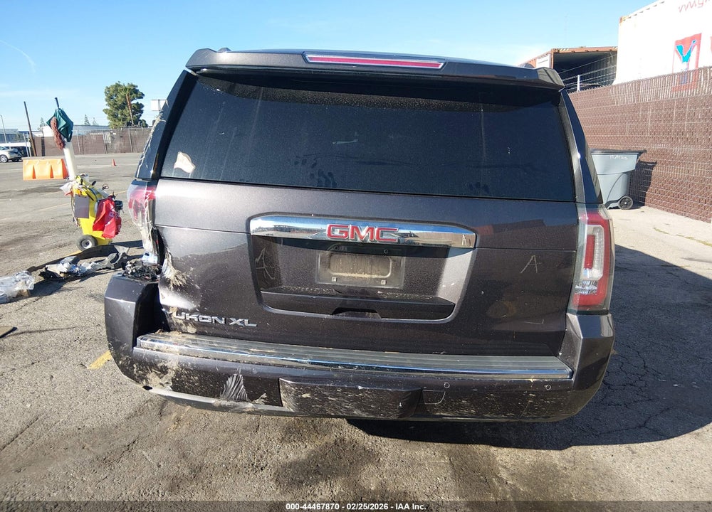 2016 GMC YUKON XL DENALI VIN: 1GKS2HKJ7GR317825