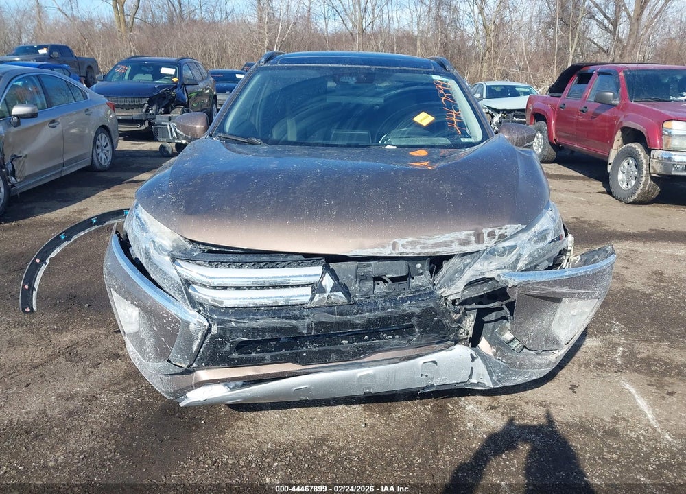 2018 MITSUBISHI ECLIPSE CROSS SEL VIN: JA4AT5AA8JZ042892