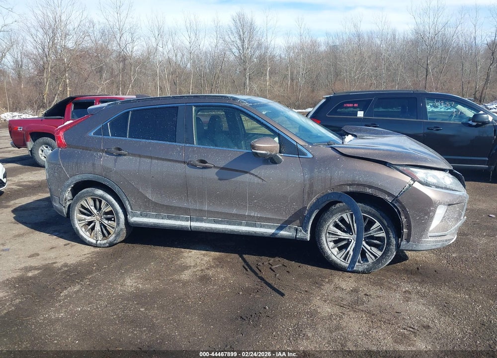 2018 MITSUBISHI ECLIPSE CROSS SEL VIN: JA4AT5AA8JZ042892