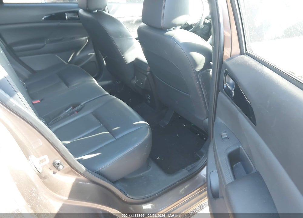 2018 MITSUBISHI ECLIPSE CROSS SEL VIN: JA4AT5AA8JZ042892