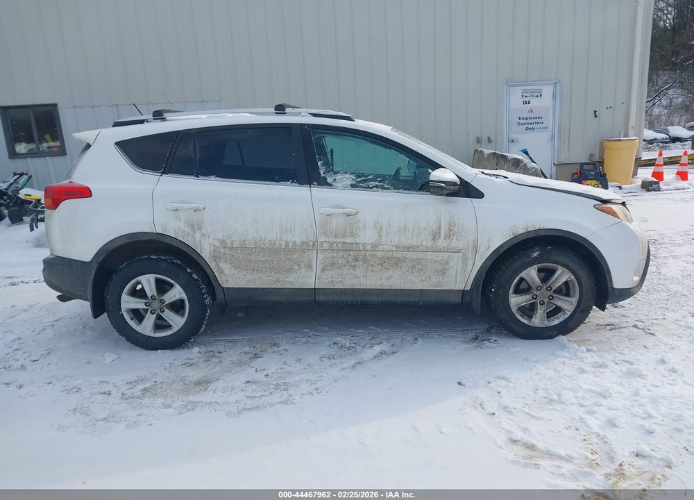 2014 TOYOTA RAV4 XLE VIN: 2T3RFREV8EW190115