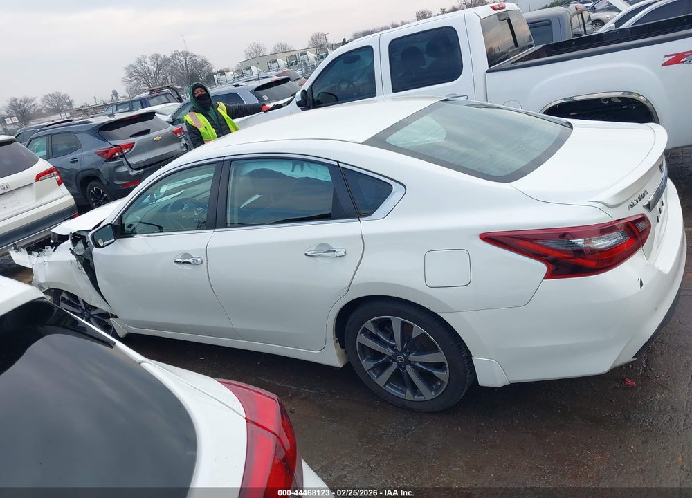 2017 NISSAN ALTIMA 2.5 SR VIN: 1N4AL3AP6HN330853