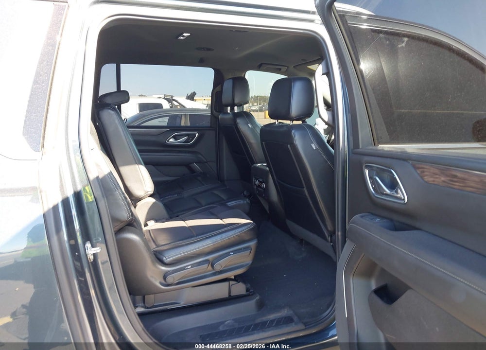 2021 CHEVROLET SUBURBAN 2WD LS VIN: 1GNSCBKD5MR228760