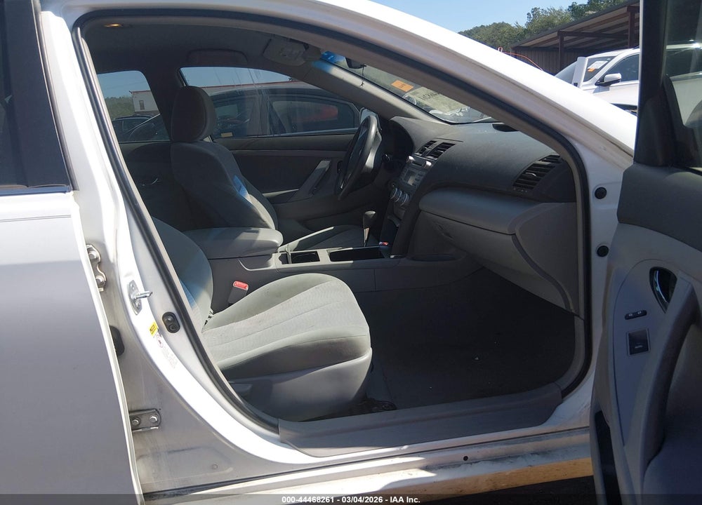 2011 TOYOTA CAMRY LE VIN: 4T1BF3EK4BU735025