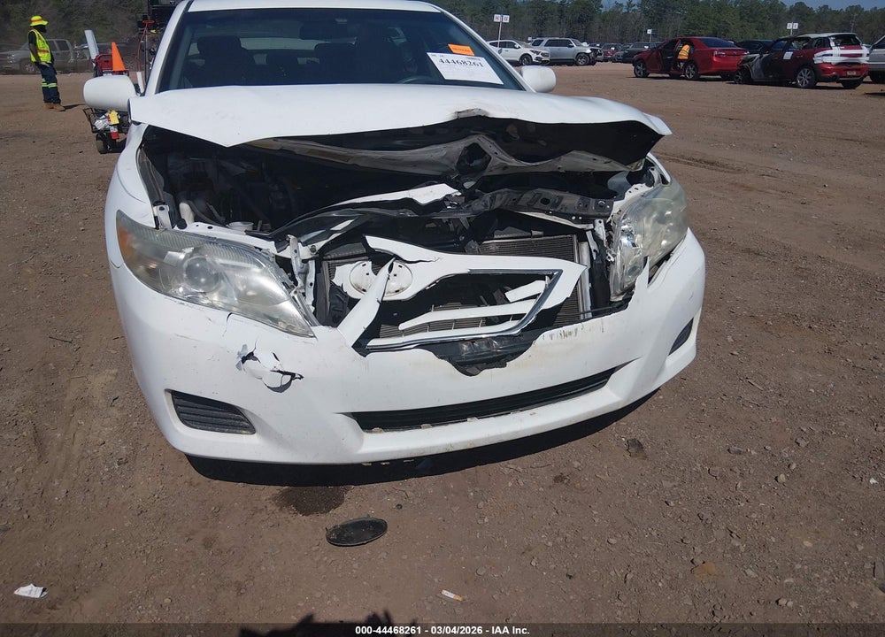2011 TOYOTA CAMRY LE VIN: 4T1BF3EK4BU735025