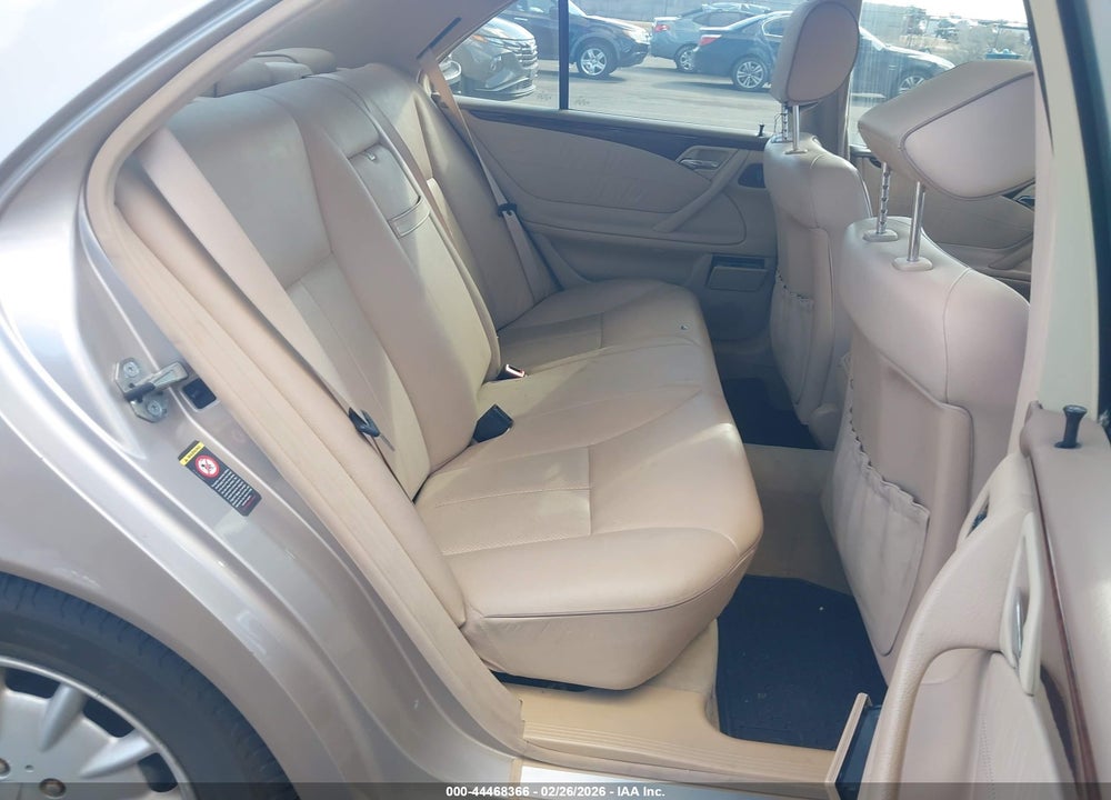2000 MERCEDES-BENZ E 320 4M VIN: WDBJF82J9YX029148
