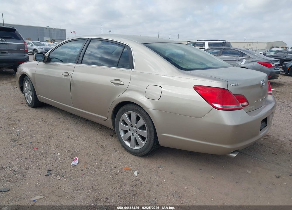 2005 TOYOTA AVALON XLS VIN: 4T1BK36B15U047661