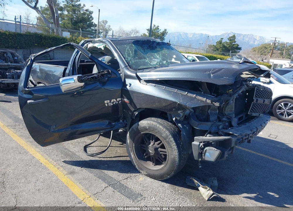 2013 RAM 1500 EXPRESS VIN: 3C6JR7AT7DG546279