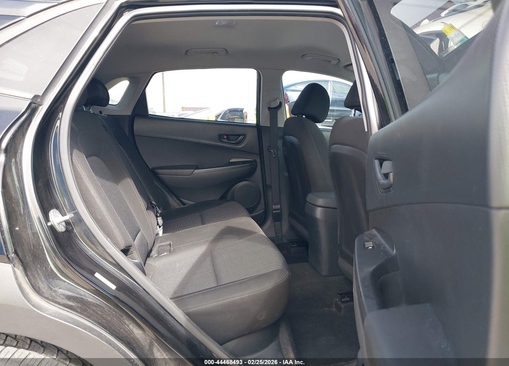 2022 HYUNDAI KONA SEL VIN: KM8K62ABXNU902055