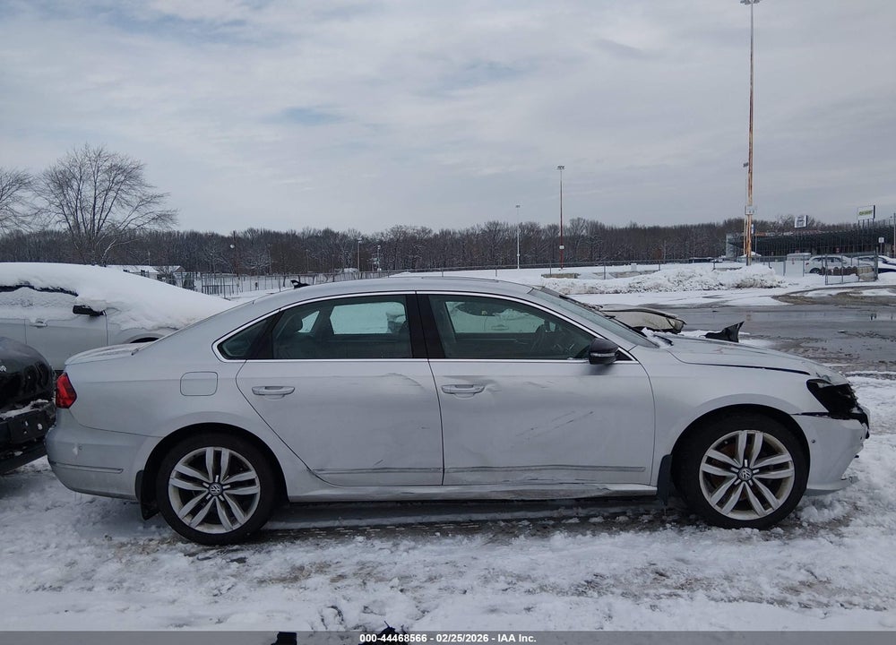 2016 VOLKSWAGEN PASSAT V6 SEL PREMIUM VIN: 1VWCM7A35GC052569