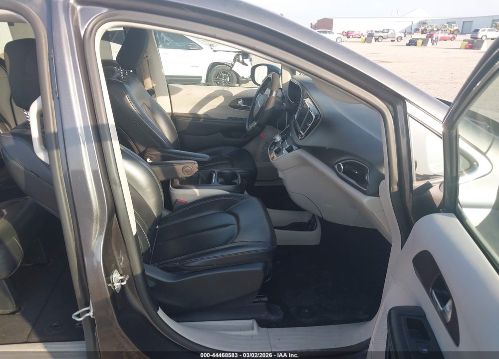 2020 CHRYSLER VOYAGER LXI VIN: 2C4RC1DG2LR157566