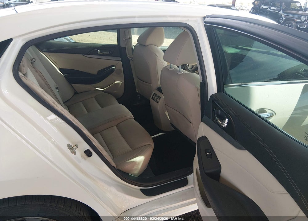 2017 NISSAN MAXIMA 3.5 S VIN: 1N4AA6AP3HC394206