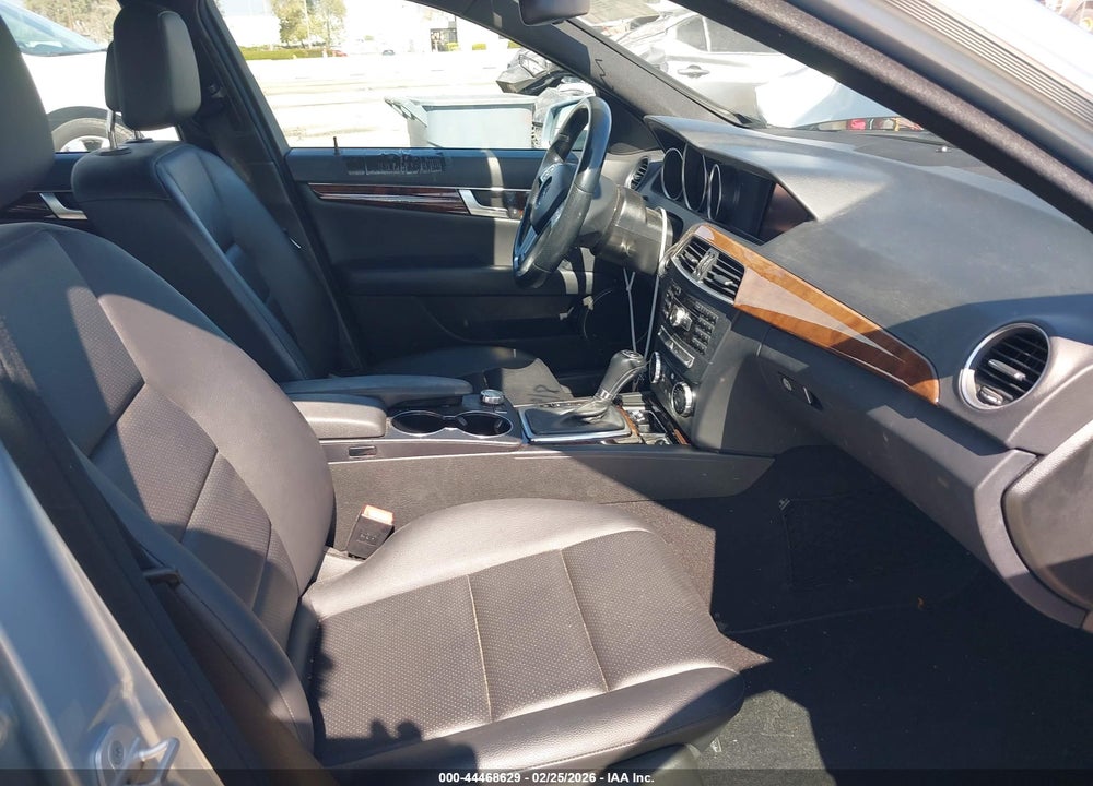 2014 MERCEDES-BENZ C 350 SPORT VIN: WDDGF5HB6EA951195