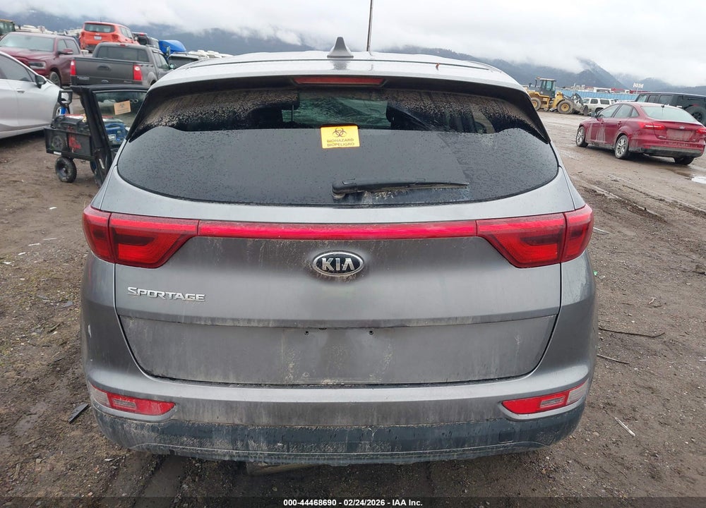 2018 KIA SPORTAGE LX VIN: KNDPMCAC5J7466870