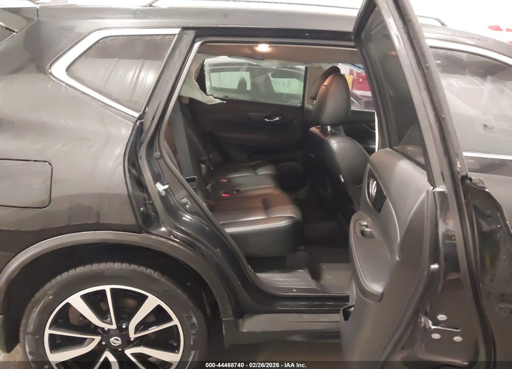 2018 NISSAN ROGUE SL VIN: JN8AT2MV2JW342047